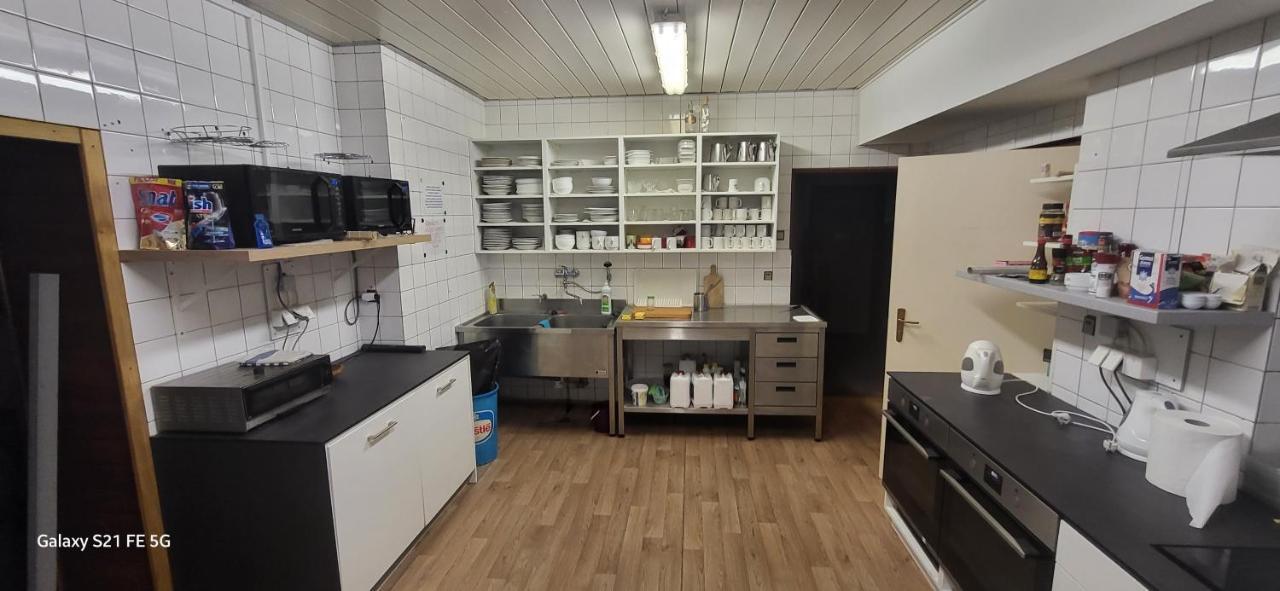 بيت شباب Bouda Na Plani - Horska Bouda Špindlerŭv Mlýn المظهر الخارجي الصورة